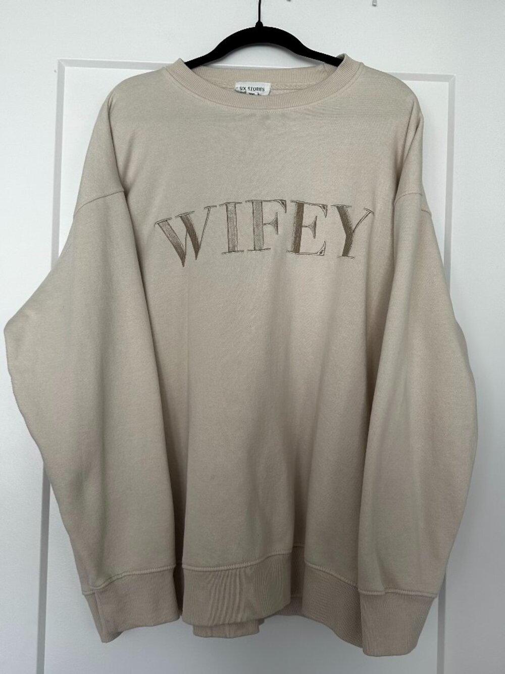 Six Stories Wifey Statement Sweatshirt XXL